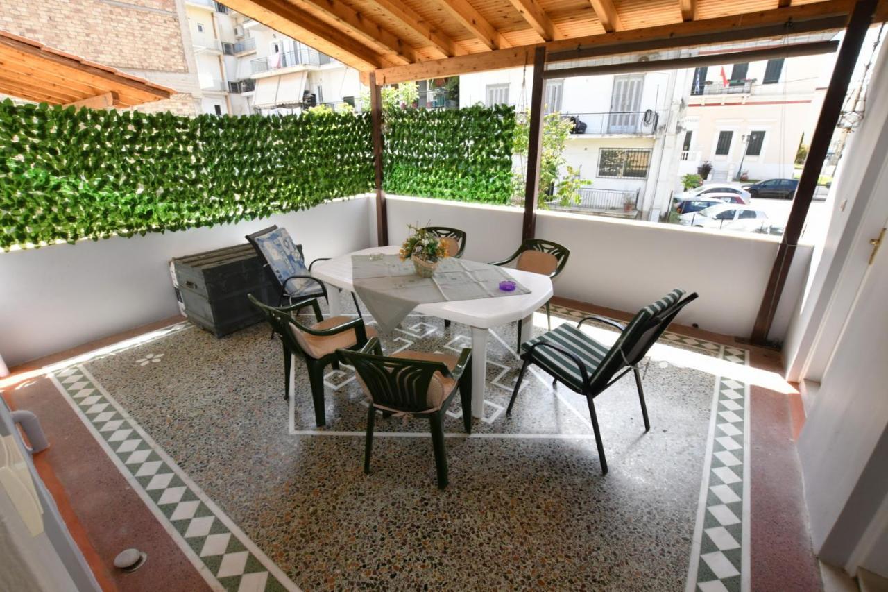 Downtown Loft Apartment Aígion Luaran gambar